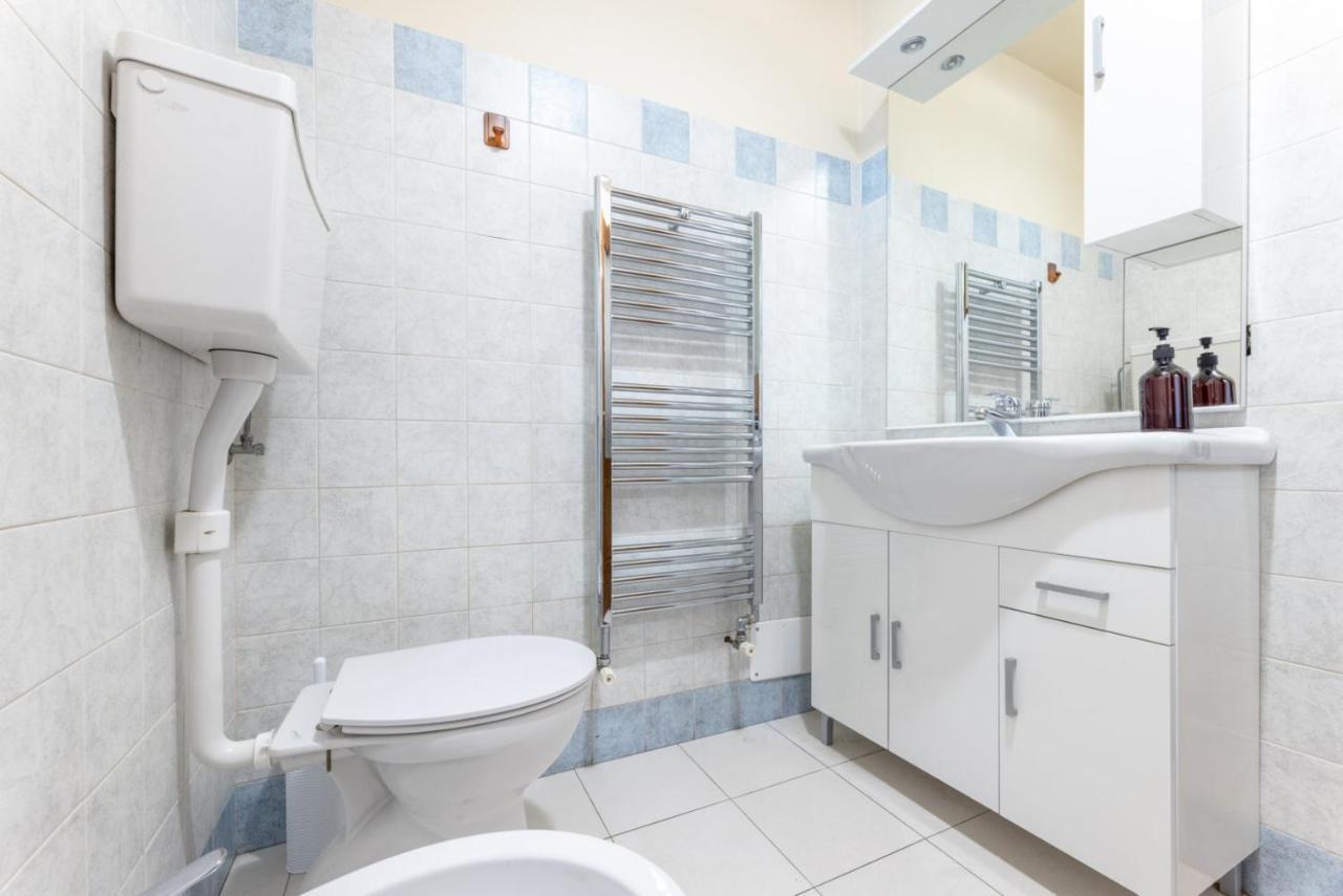 Aosta Centre Apartments - Porta Pretoria 56 Luaran gambar